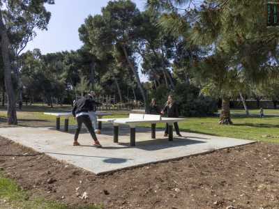 ...e tavoli da ping-pong